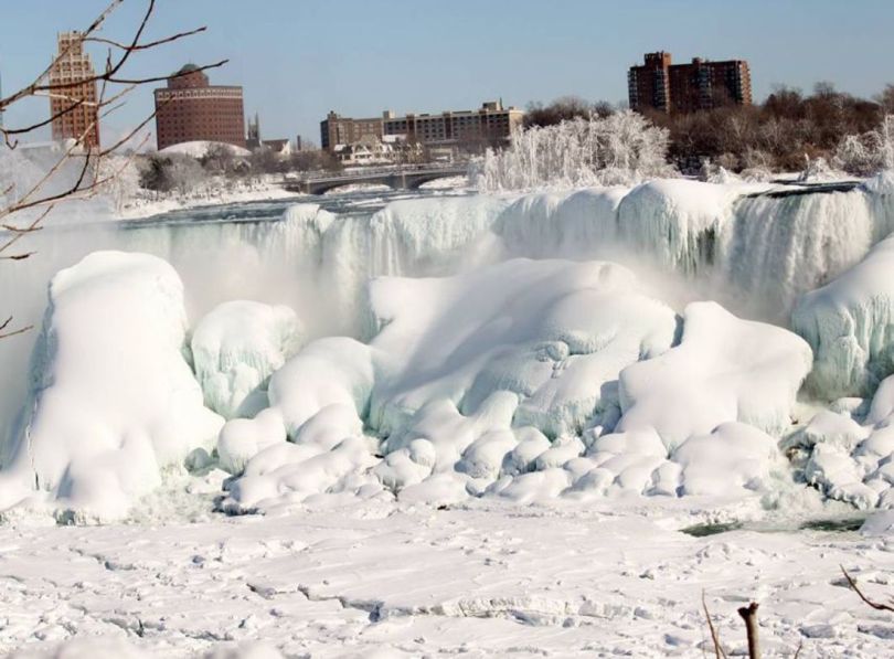 Niagara Falls Frozen - 15